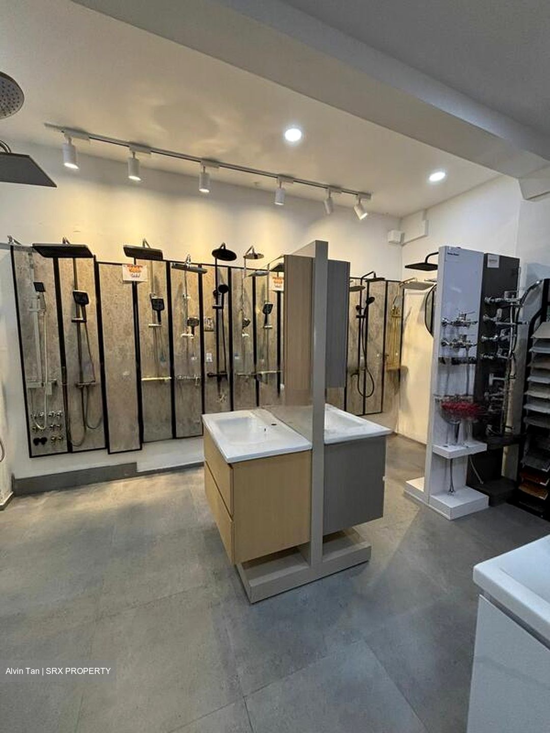Jalan Besar Plaza (D8), Shop House #476660921